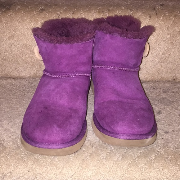 bailey button uggs - Picture 3 of 3